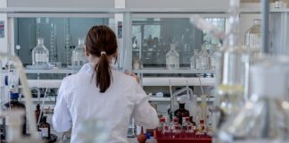 Czy po technologii chemicznej można uczyć chemii?
